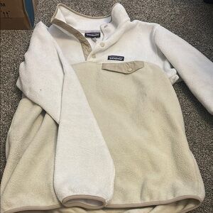 Patagonia women’s Cream and Tan Sweater